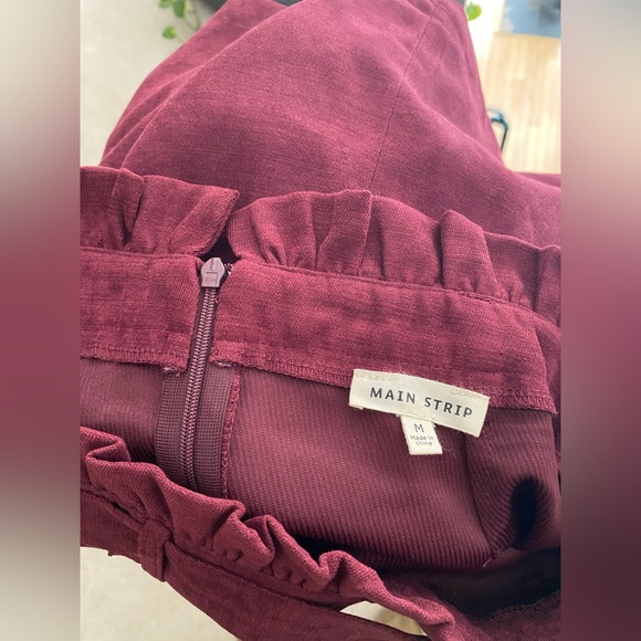 Main Strip: Maroon Skirt With Tie and Zipper - Picture 9 of 16